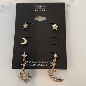 Area NWT Post Earring Set
